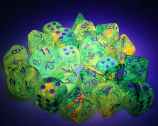 Chessex Luminary Nebula Spring/White 12d6 16mm